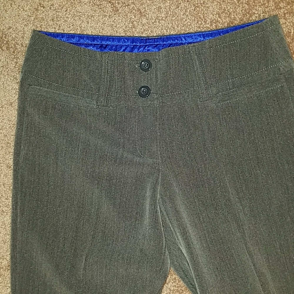 Dress pants - Picture 3 of 3